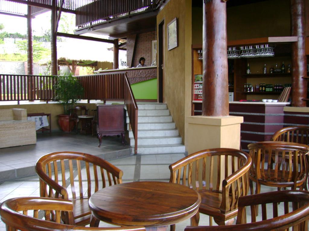 Swaloh Resort & Spa Kalangbret Exterior photo